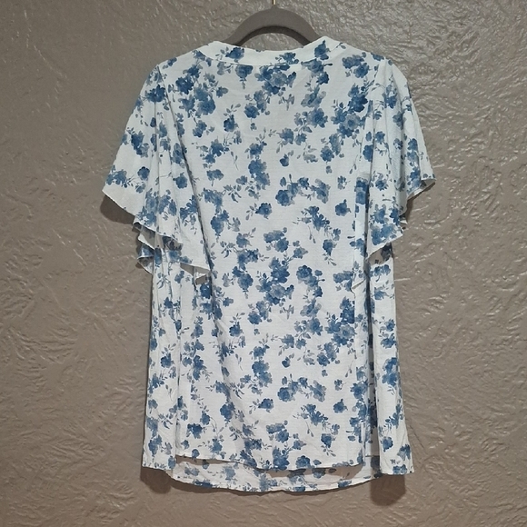 BloomChic Women's Blue and White Floral Blouse Size 14-16 - Picture 6 of 9